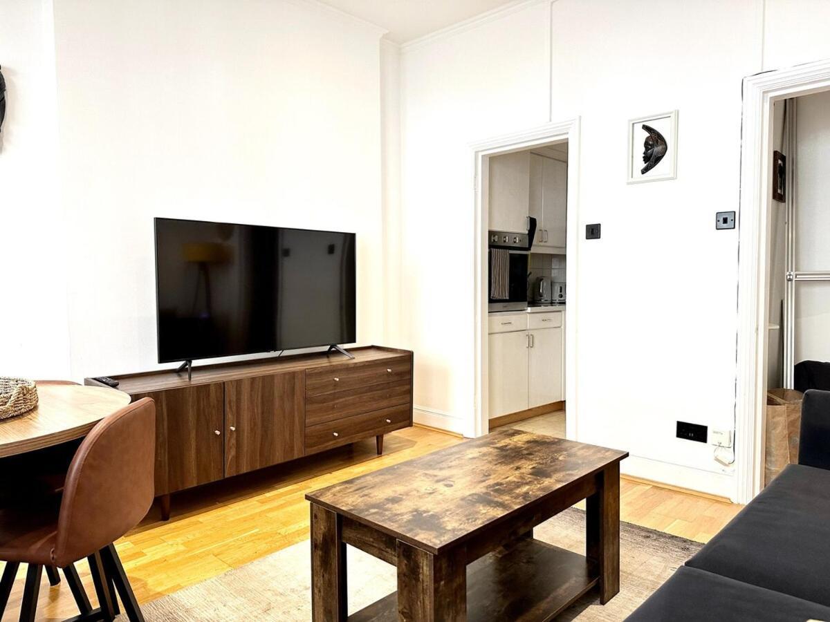 Serene Place In London City Centre Екстериор снимка