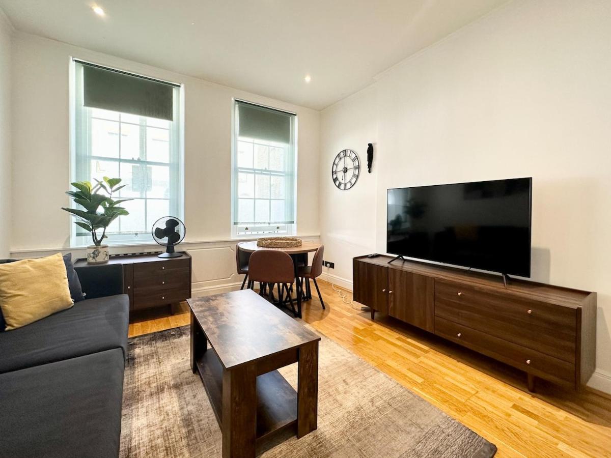 Serene Place In London City Centre Екстериор снимка